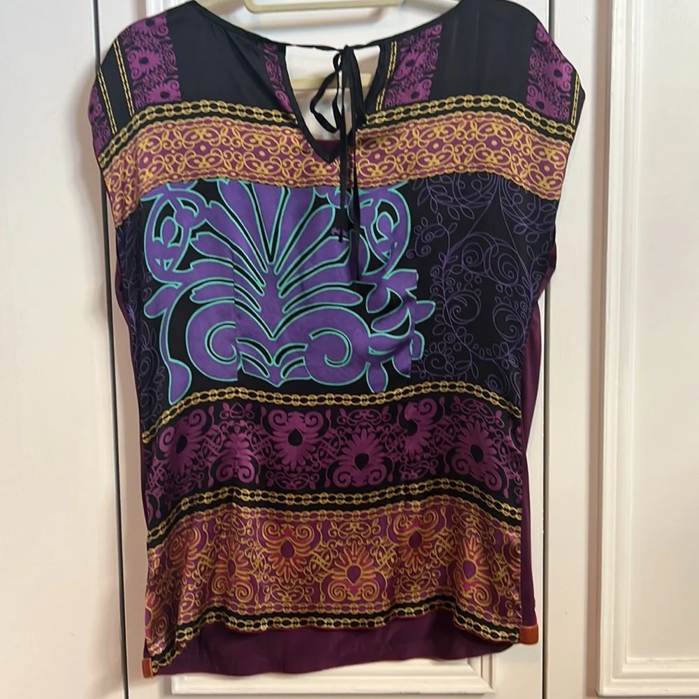 Unique Beaded Patterned Top - Picture 2 of 5